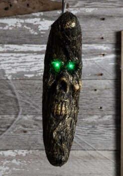 Fun World Shop -Fun World Shop hanging foam moon with green light alt 1